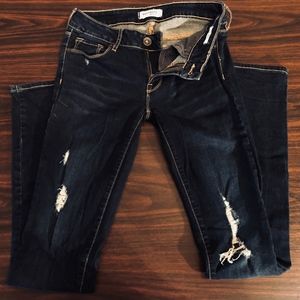 Bullhead Black Dark-wash Distressed Skinny Jeans